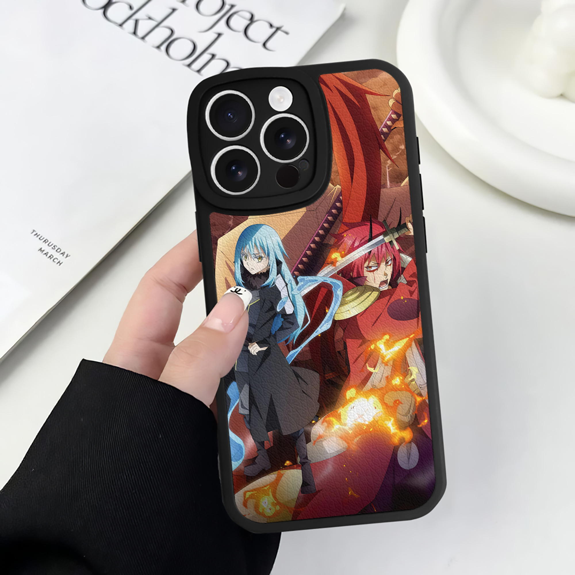 転スラ Regarding Reincarnated to Slime 【iPhone 16シリーズ対応】シリコンスマホケース（レザー調） 材質：シリコン